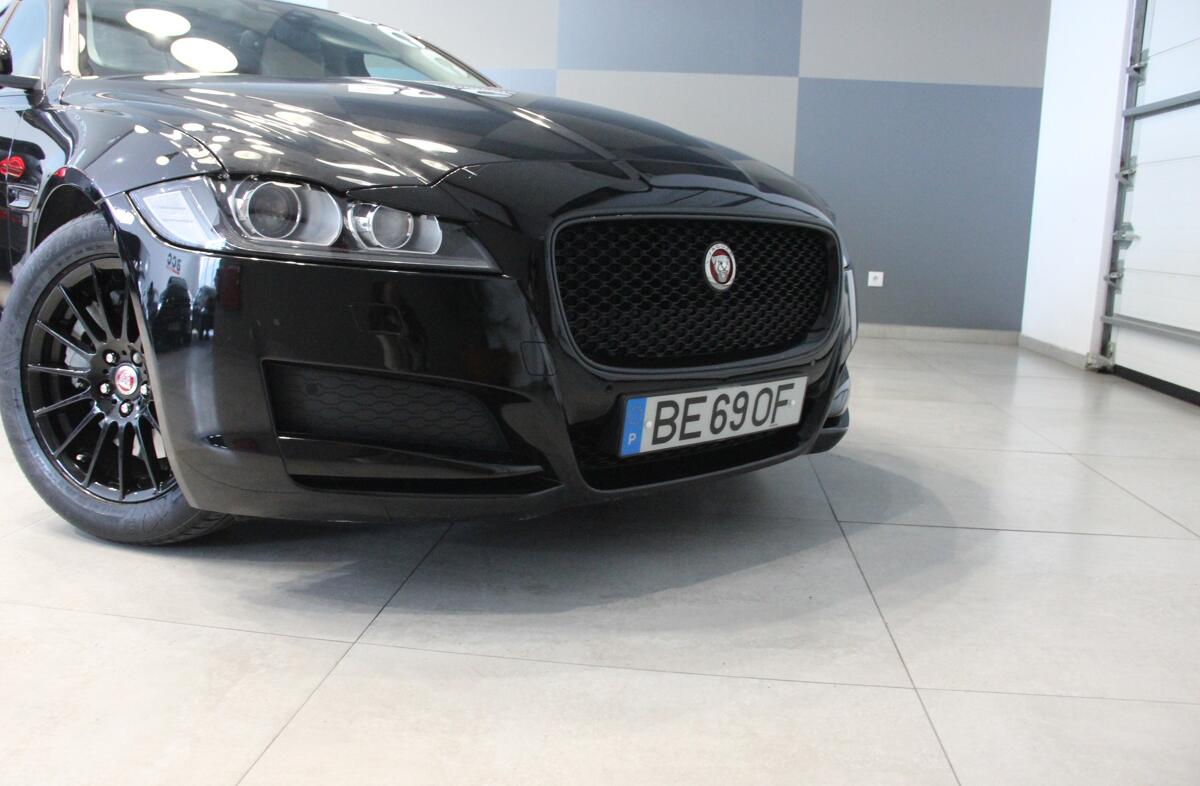 JAGUAR XF 2.0 D Prestige Aut.