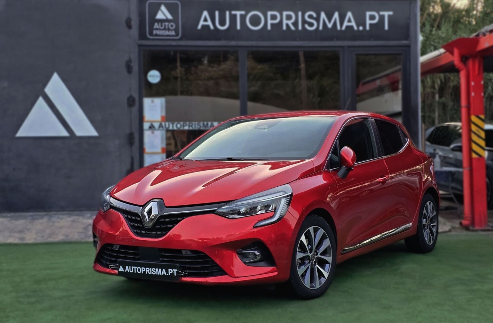 RENAULT Clio 1.0 TCe Intens