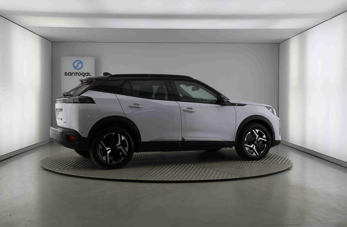 PEUGEOT 2008 e- 54 kWh GT