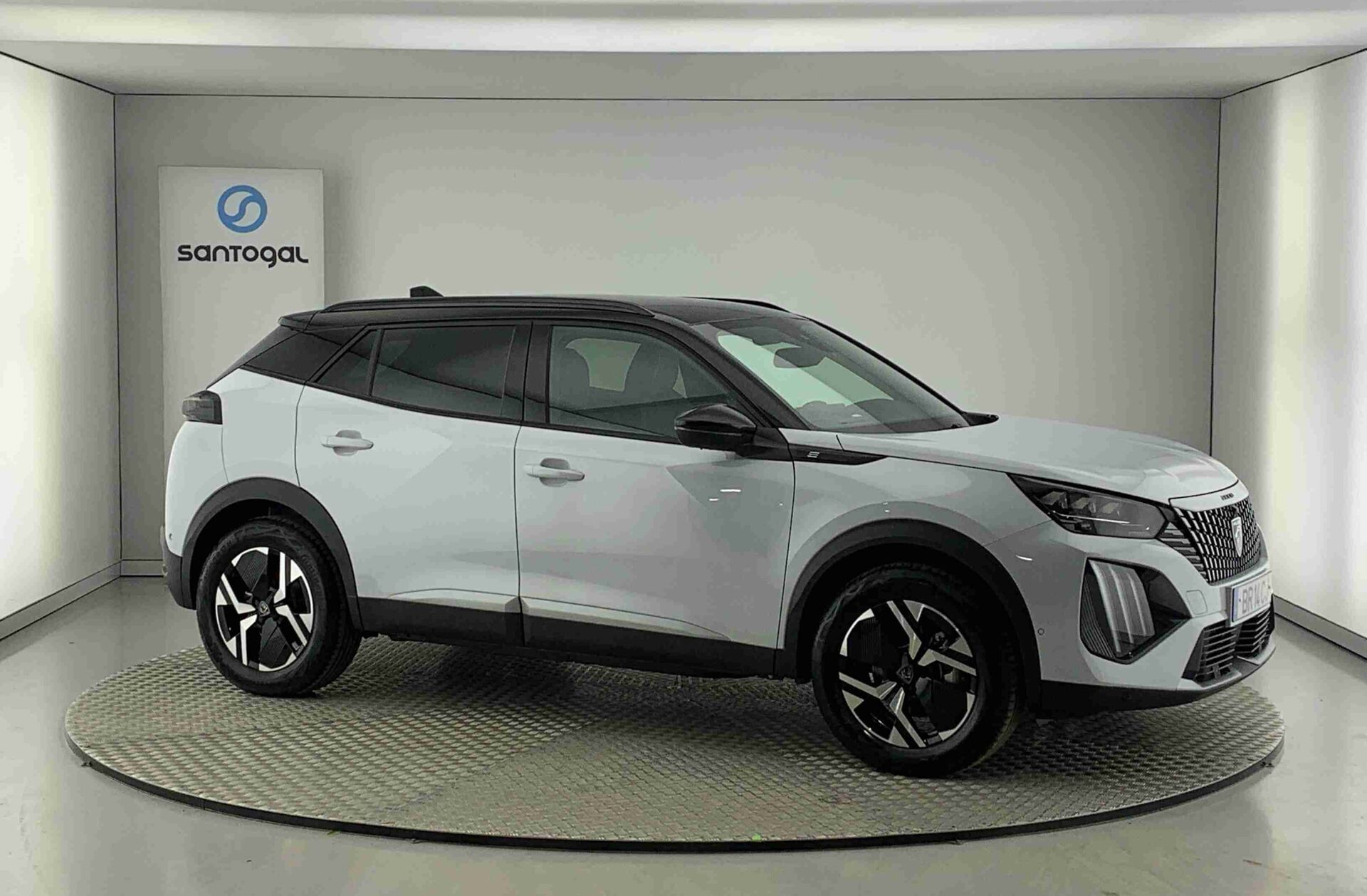 PEUGEOT 2008 e- 54 kWh GT