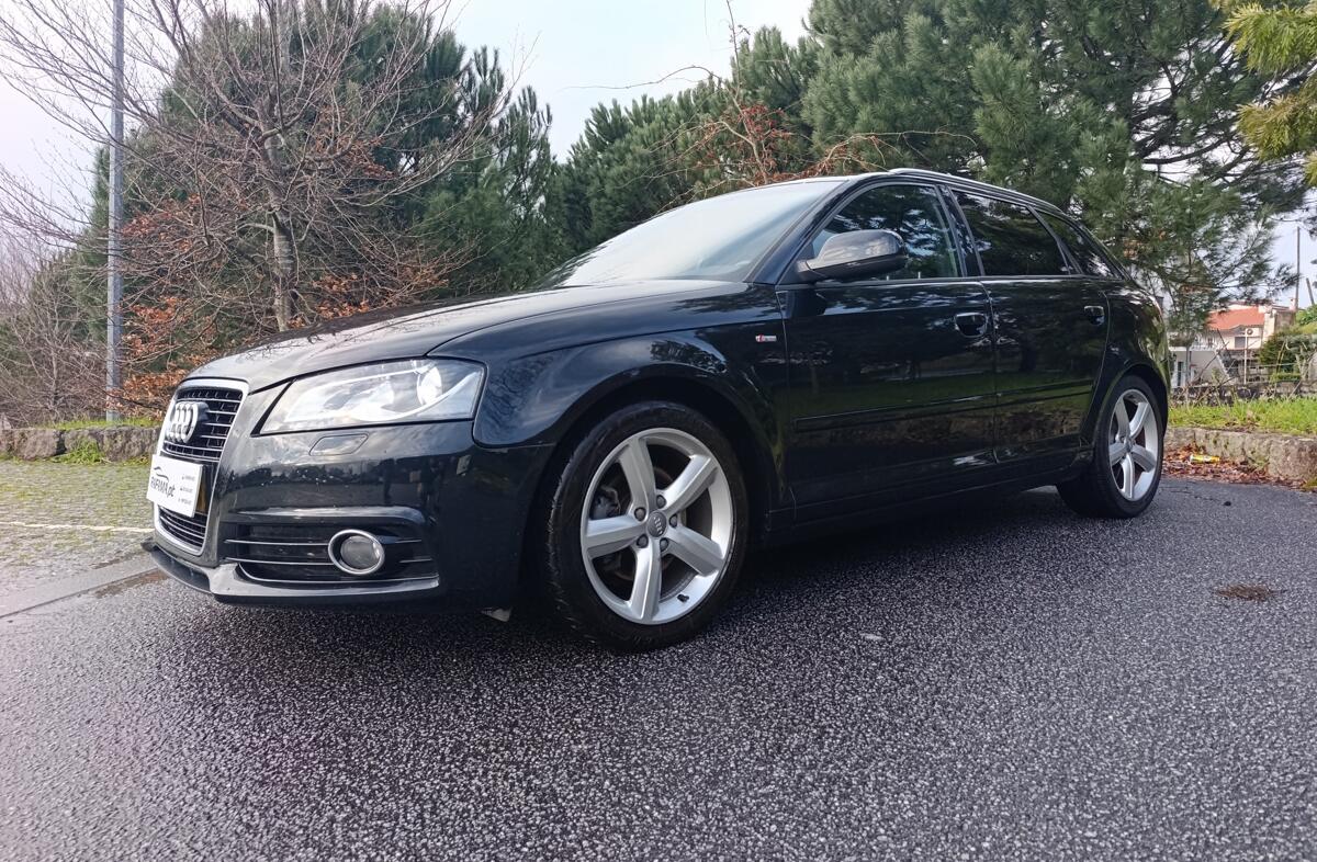 AUDI A3 1.6 TDi S-line