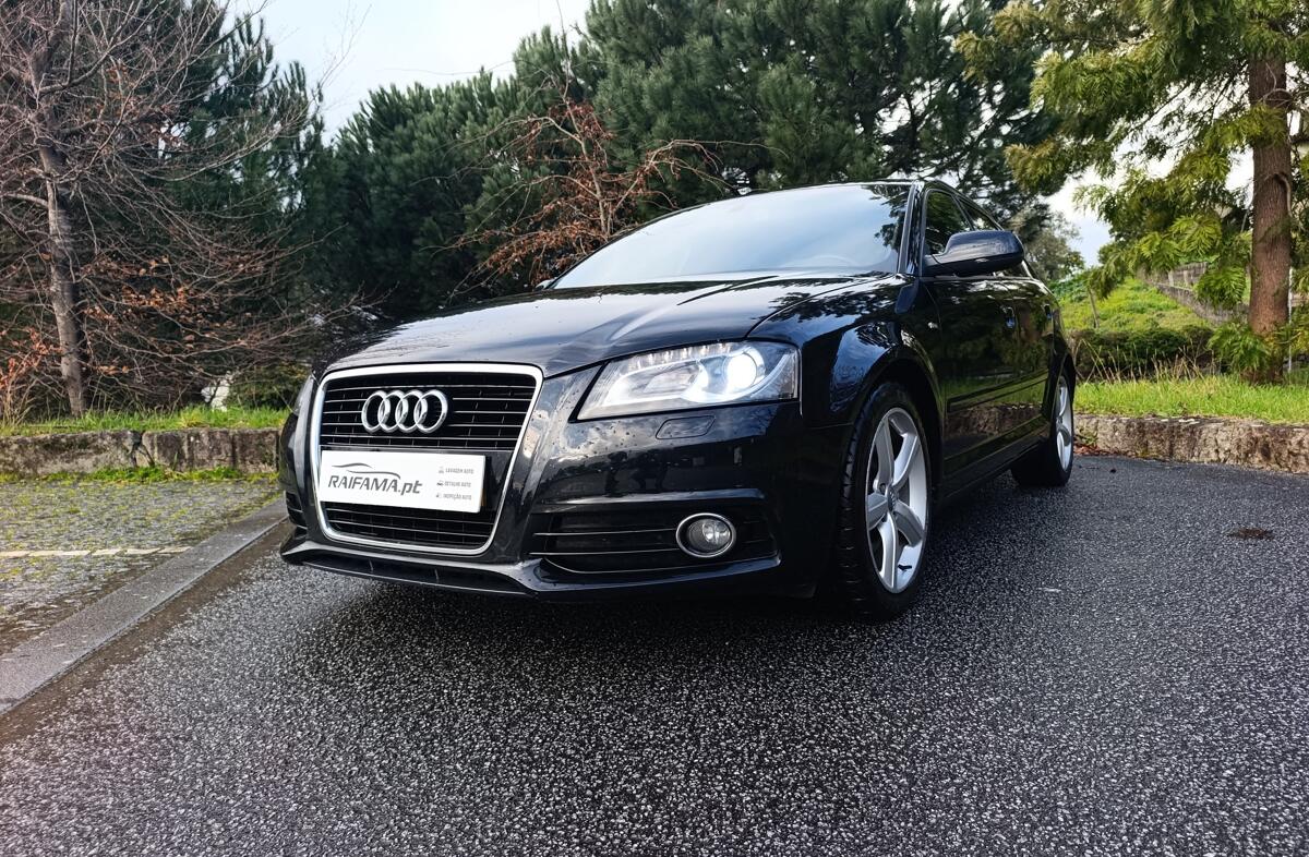 AUDI A3 1.6 TDi S-line