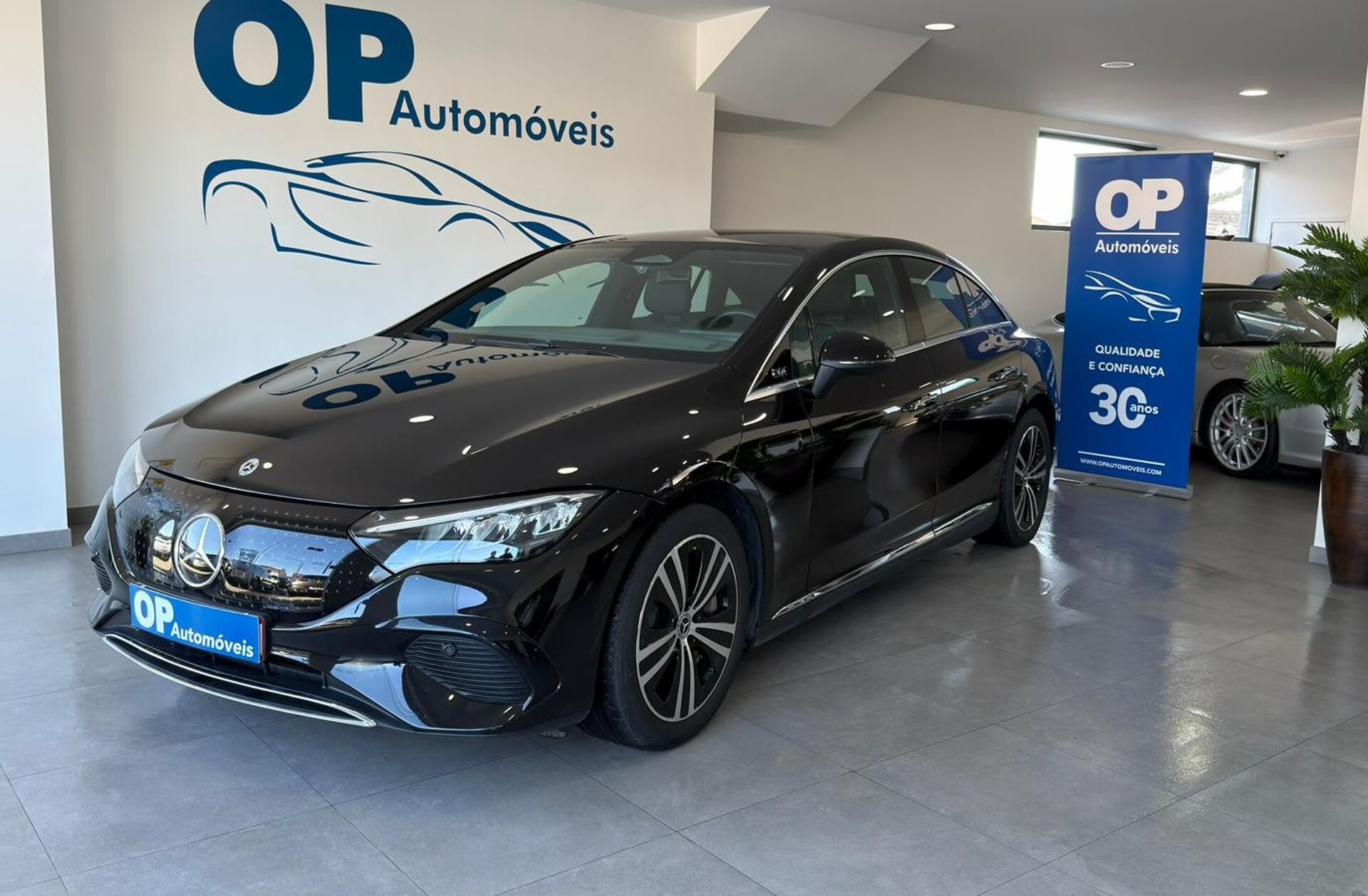 MERCEDES EQE 300 Edition