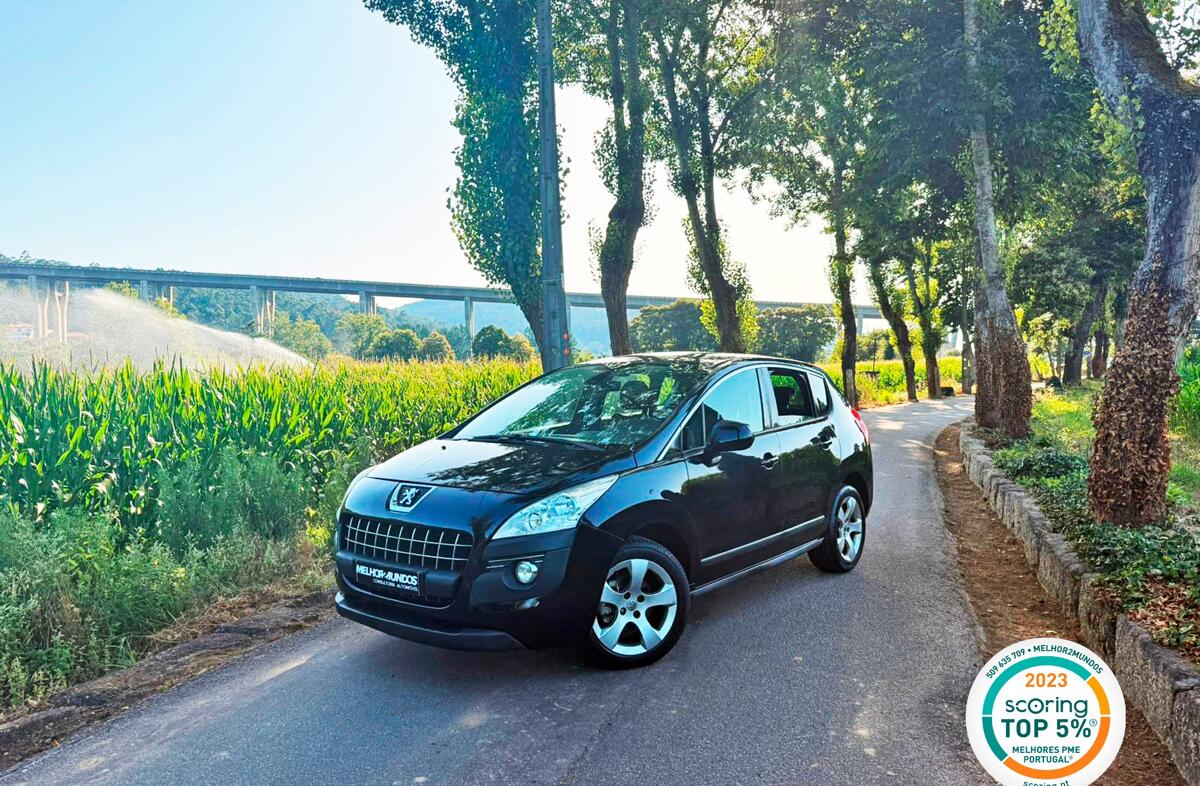 PEUGEOT 3008 1.6 HDi Executive CMP6