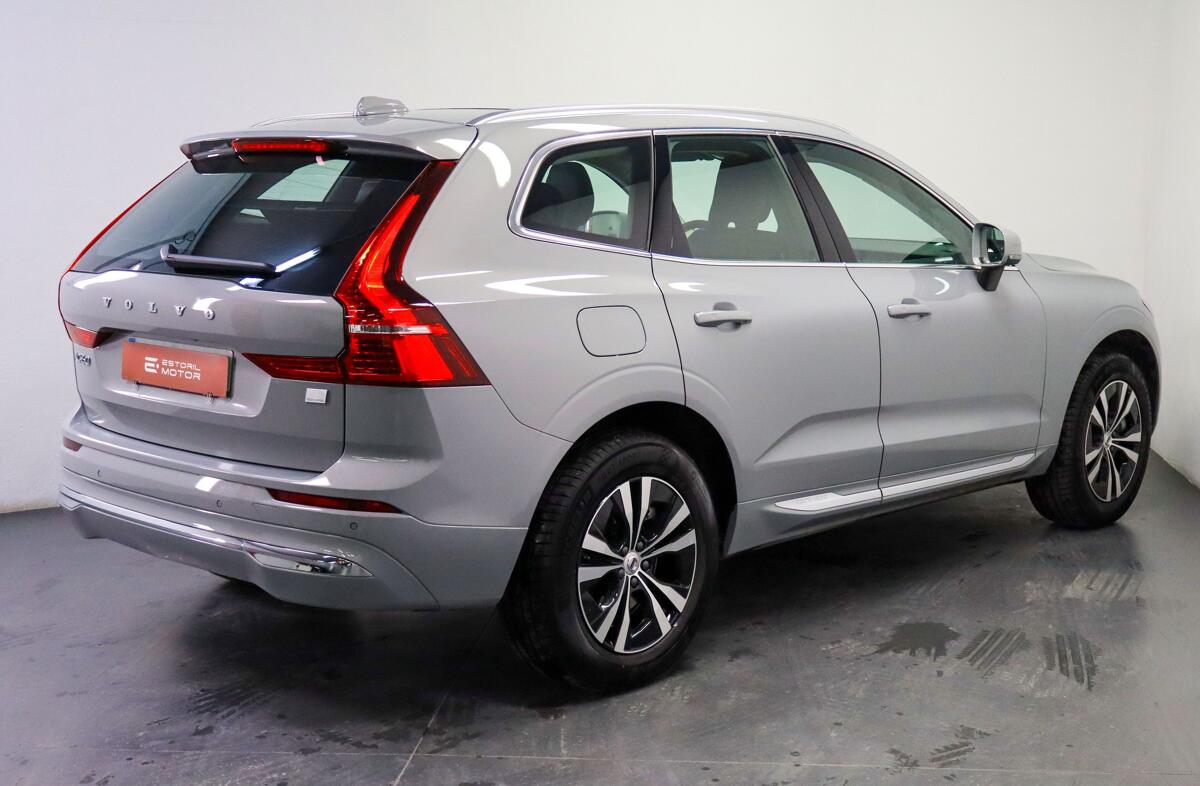 VOLVO XC60 2.0 T6 PHEV Core AWD