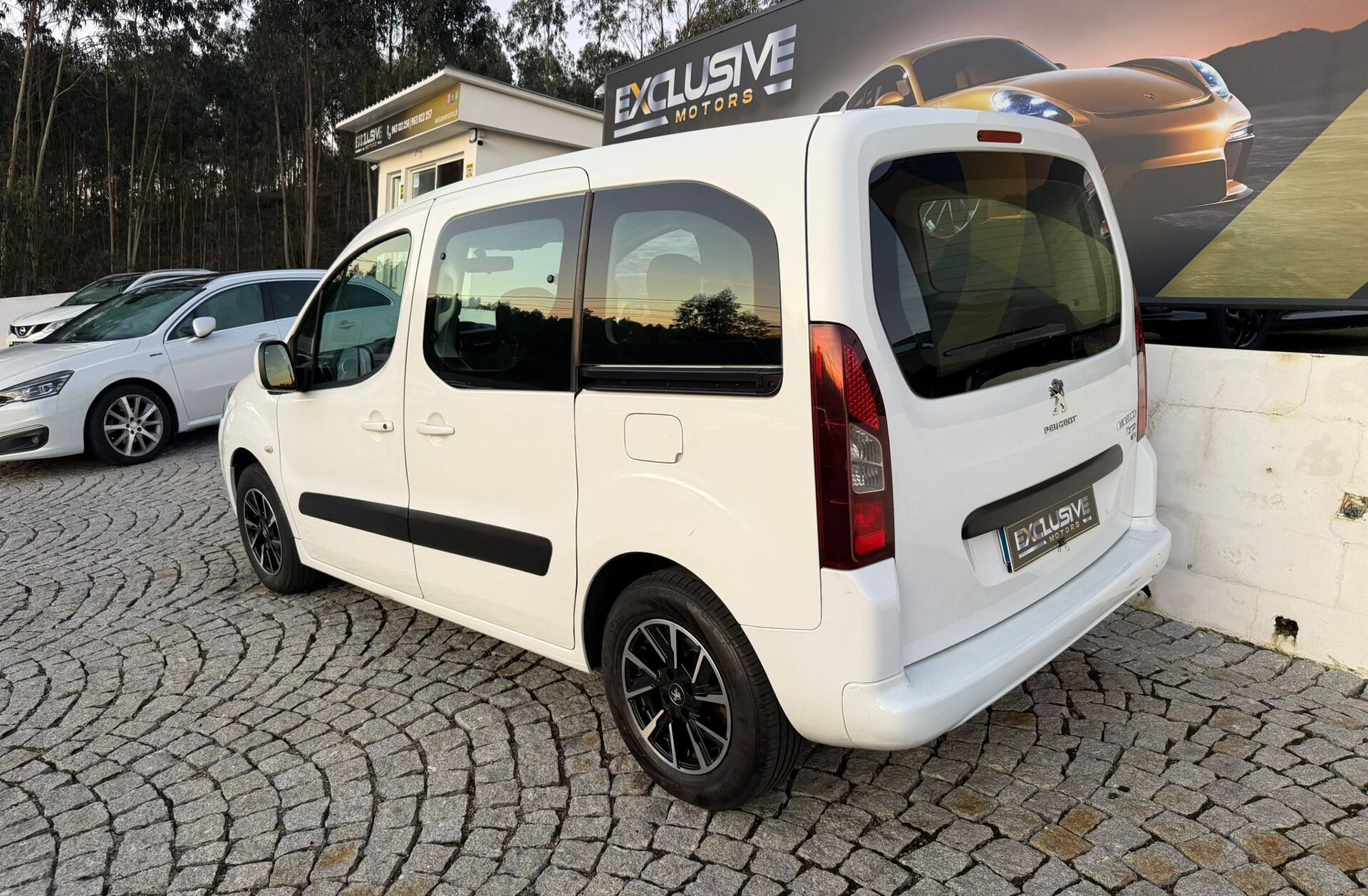 PEUGEOT Partner 1.6 e-HDi Outdoor