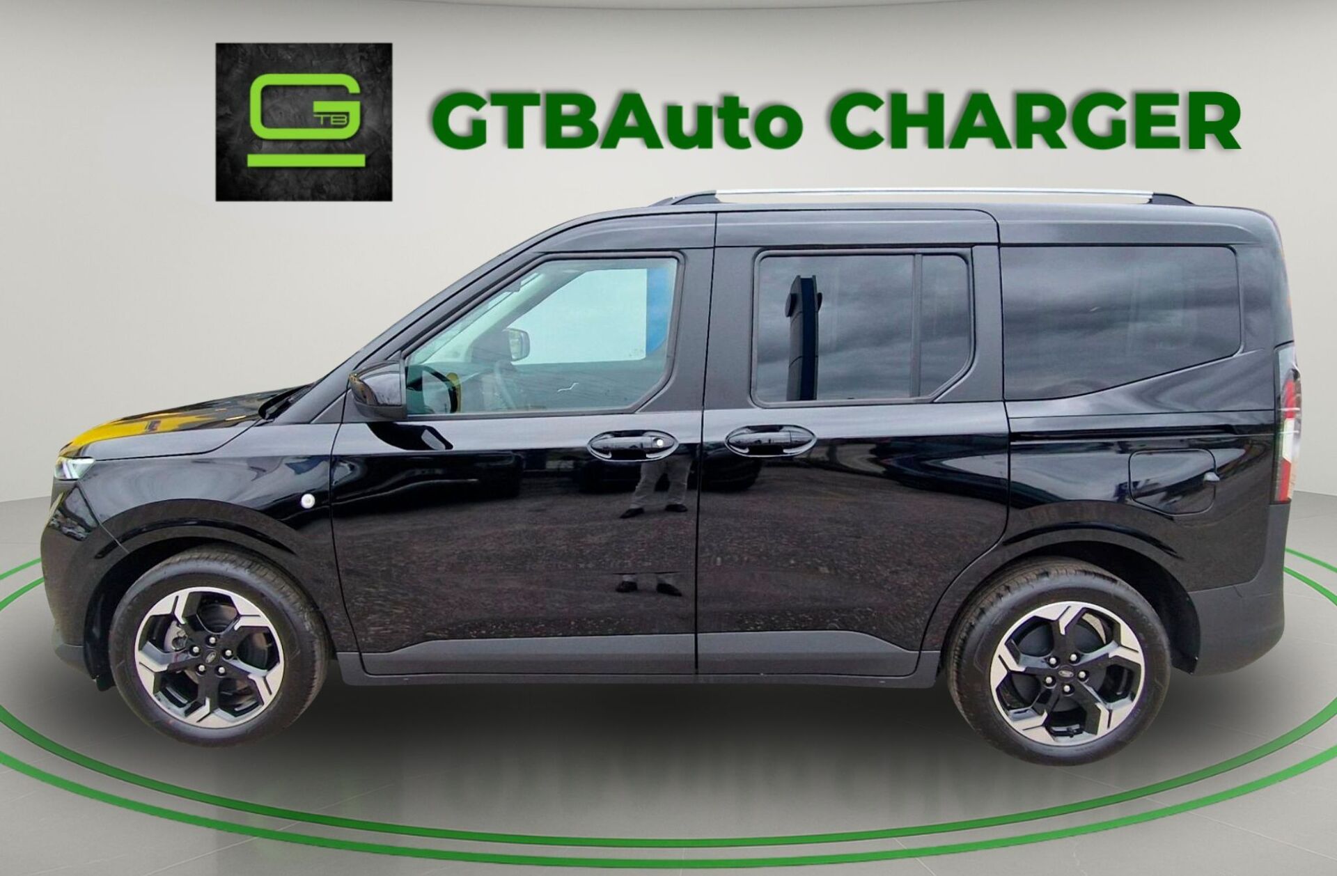 FORD Courier E-Tourneo 43 kWh Titanium