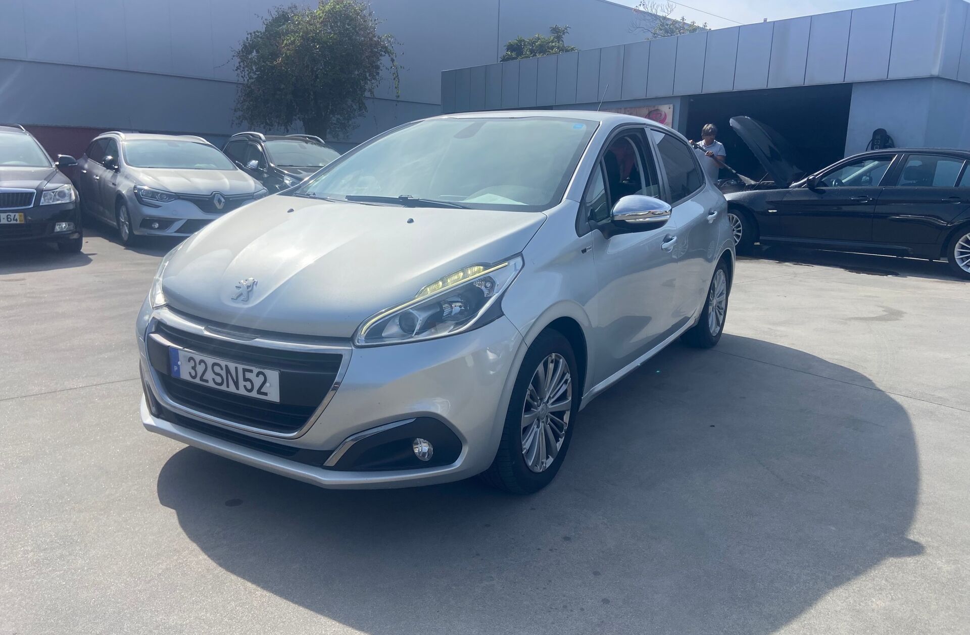 PEUGEOT 208 1.2 PureTech Style