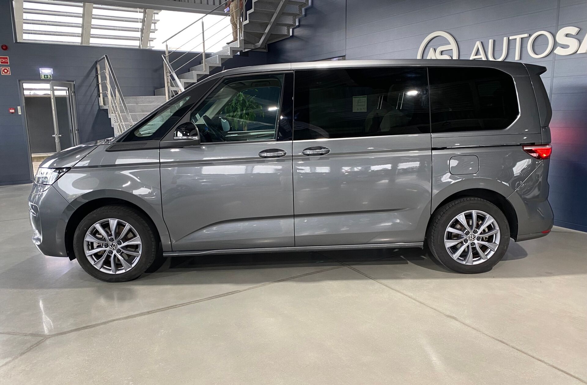 VOLKSWAGEN Multivan 1.4 TSI e-Hybrid Life DSG