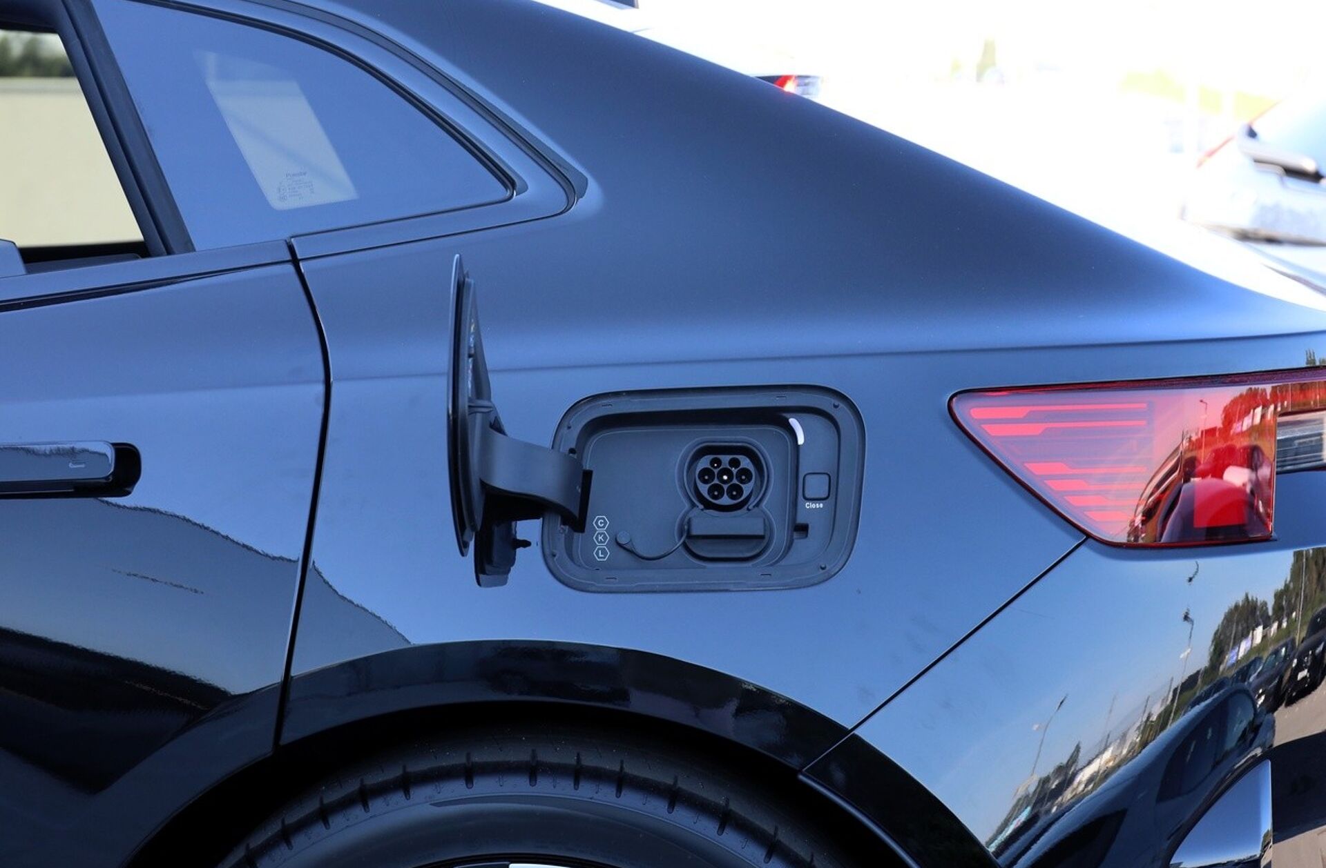 POLESTAR 4 Long Range 100 kWh Dual Motor