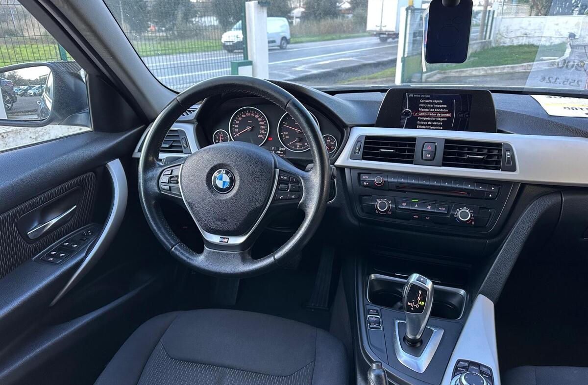 BMW Serie-3 318 d Touring Auto Line Sport