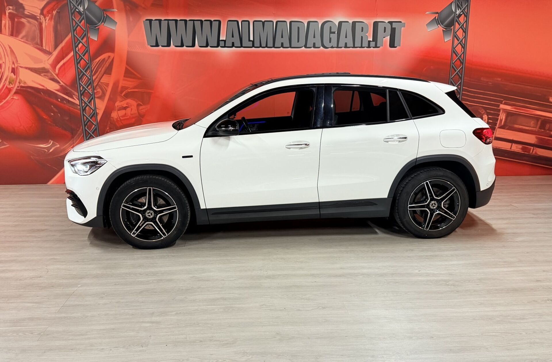 MERCEDES Classe GLA GLA 250 e AMG Line