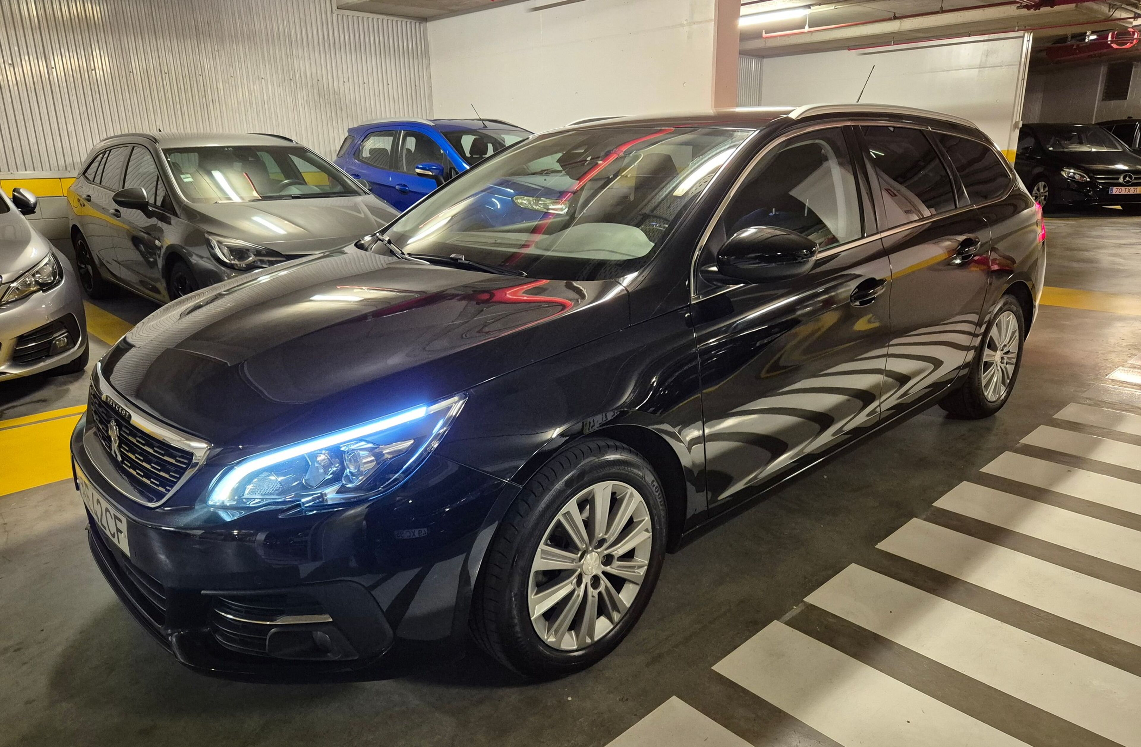PEUGEOT 308 1.5 BlueHDi Allure Pack EAT8