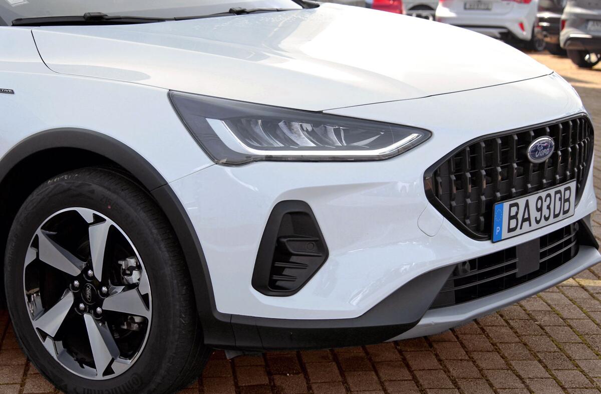 FORD Focus 1.0 EcoBoost MHEV Active X