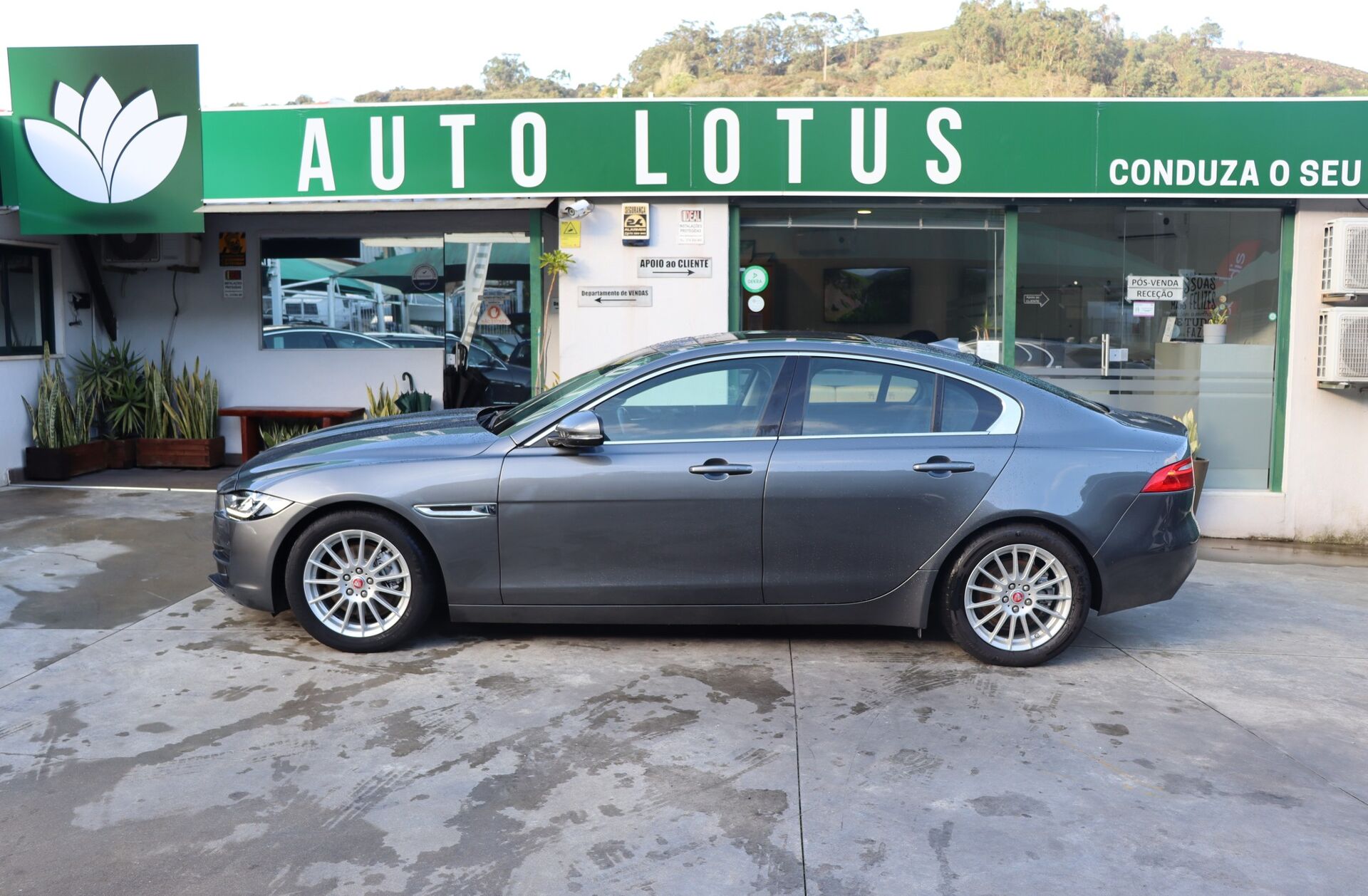 JAGUAR XE 2.0 D Prestige AWD Aut.