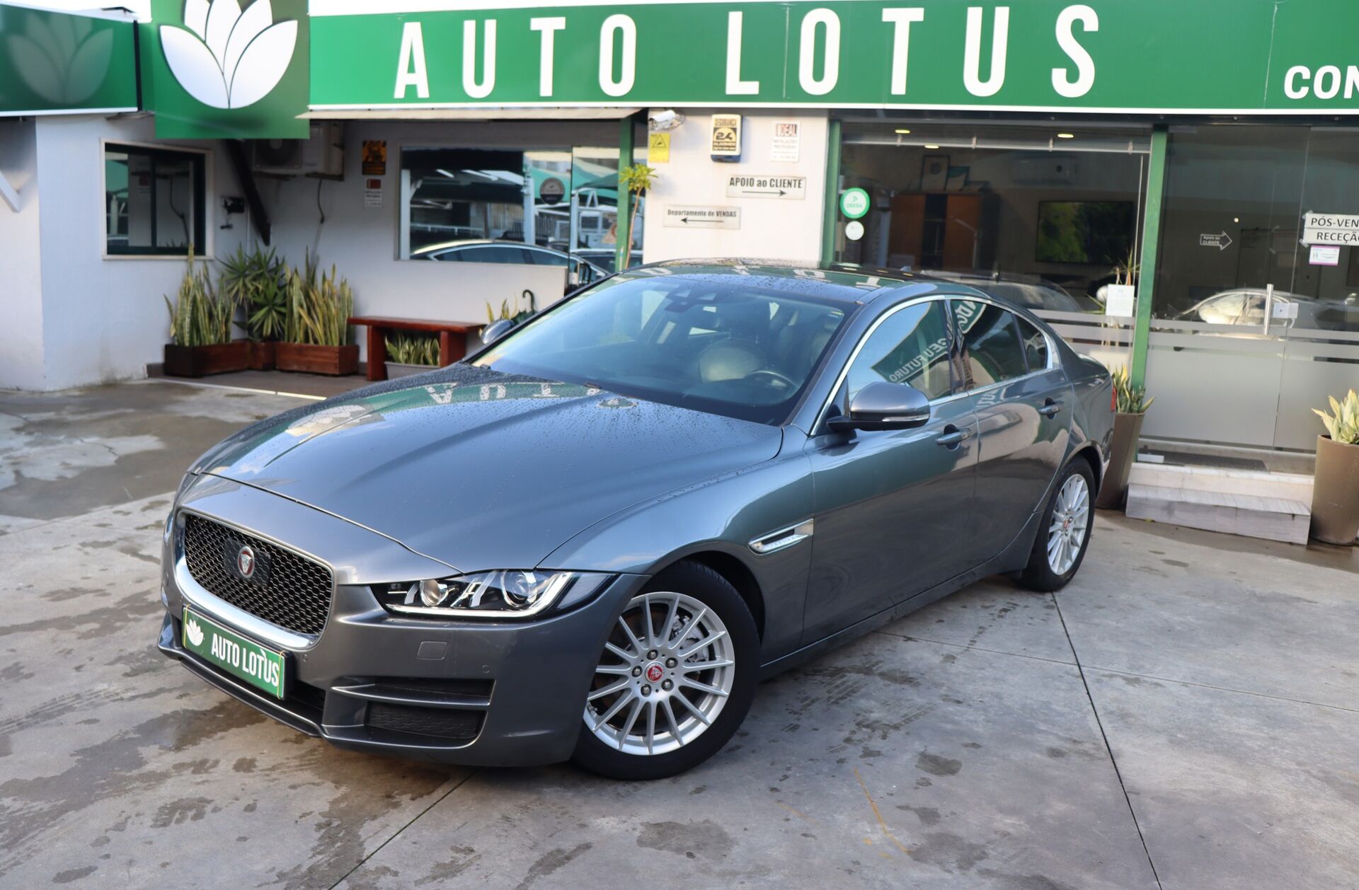 JAGUAR XE 2.0 D Prestige AWD Aut.