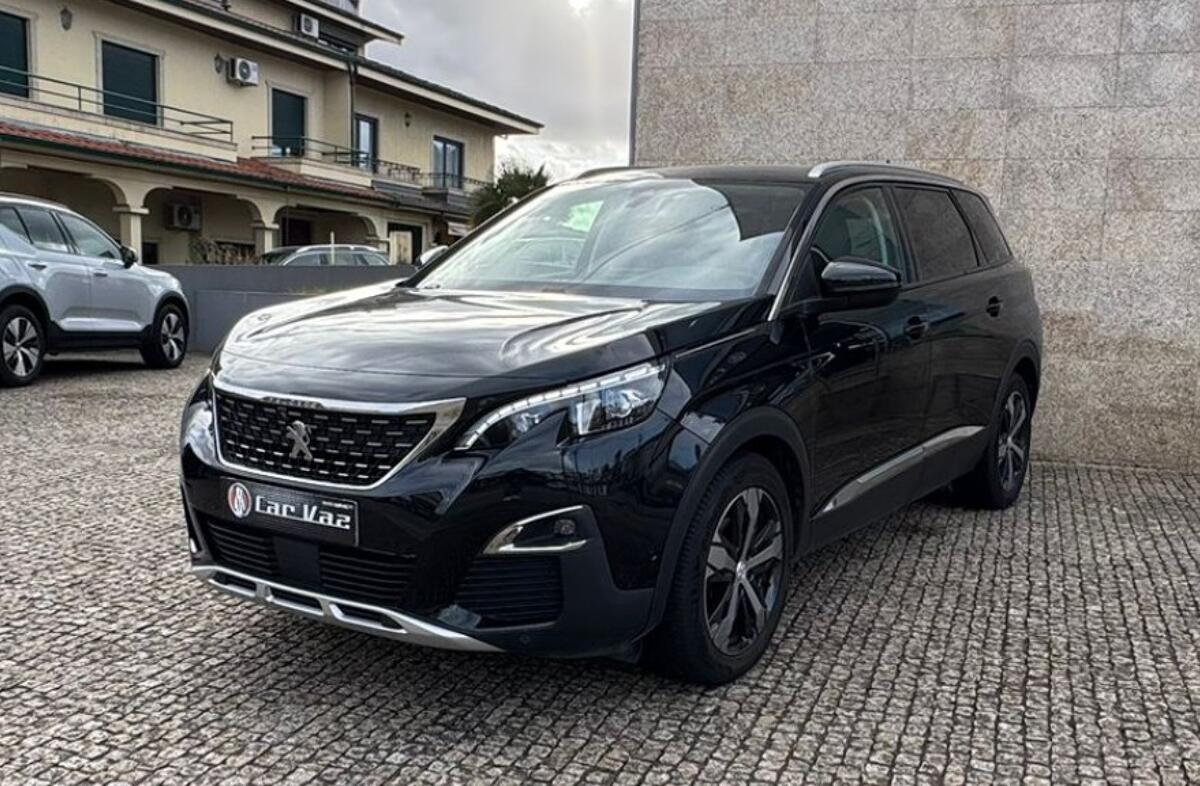 PEUGEOT 5008 1.5 BlueHDi Allure