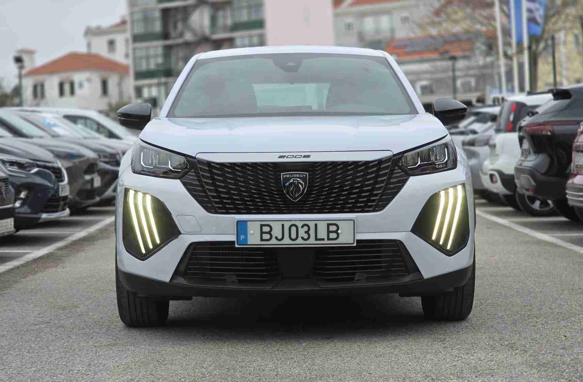 PEUGEOT 2008 1.2 PureTech Active