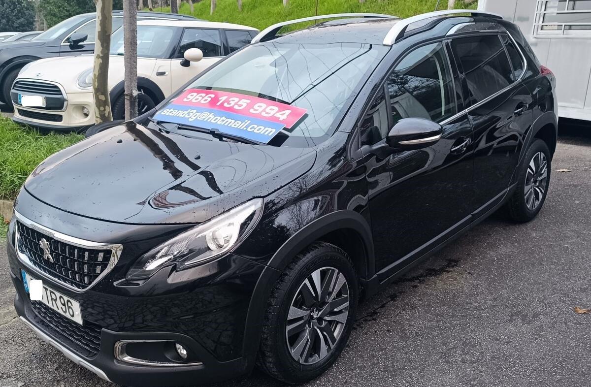 PEUGEOT 2008 1.2 PureTech Allure