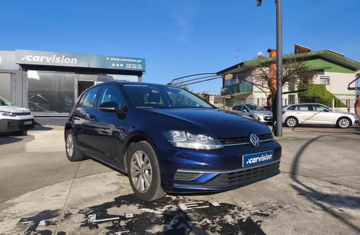 VOLKSWAGEN Golf 1.0 TSI Stream