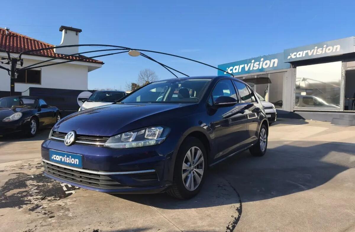 VOLKSWAGEN Golf 1.0 TSI Stream