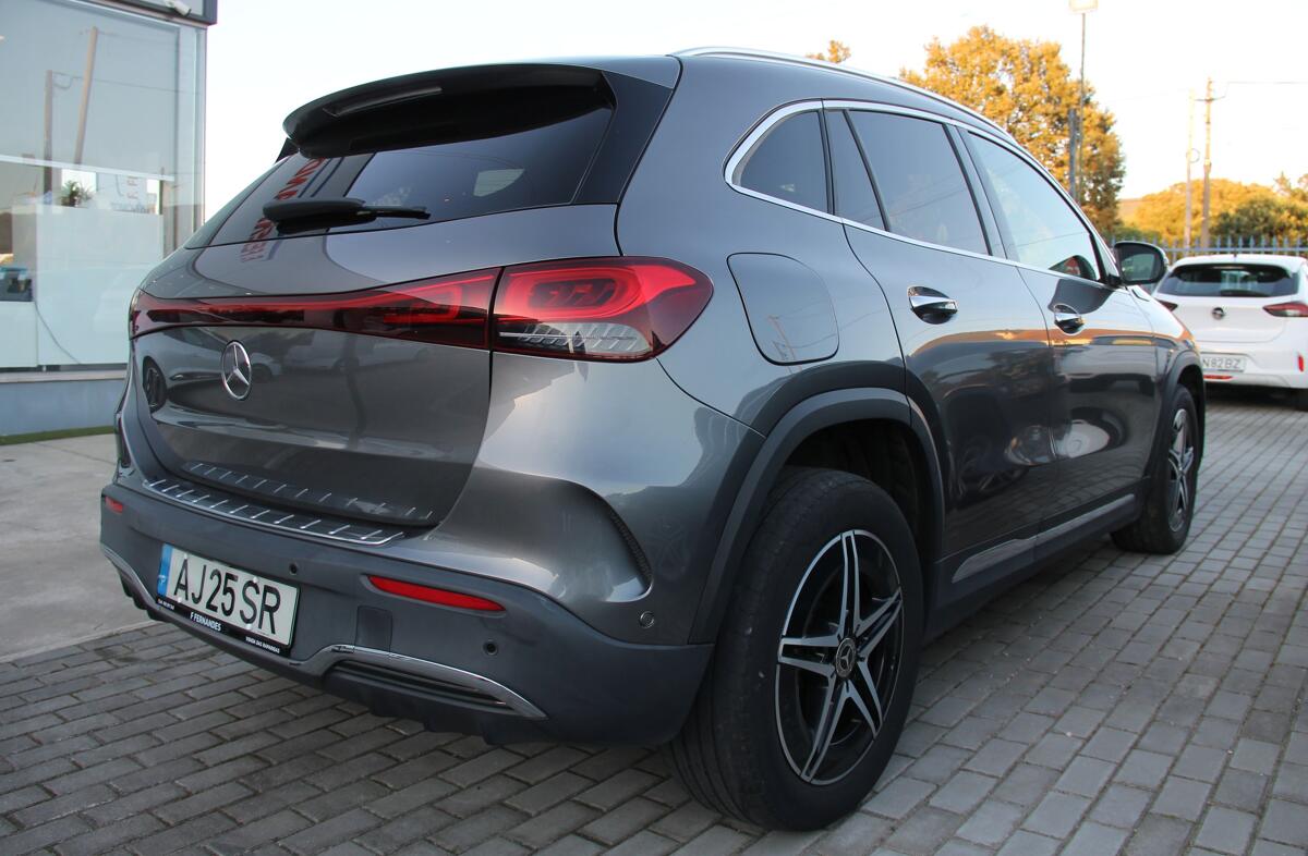 MERCEDES EQA 250 AMG Line