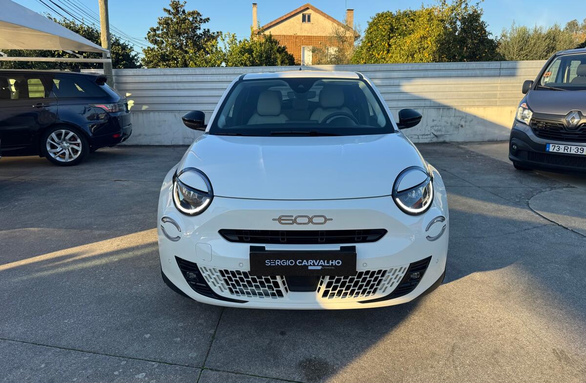FIAT 600 1.2 Hybrid La Prima