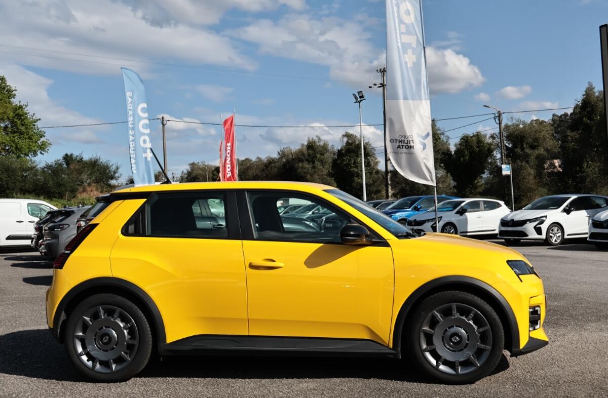 RENAULT Renault 5 E-Tech 40 kWh Evolution Autonomia Urbana