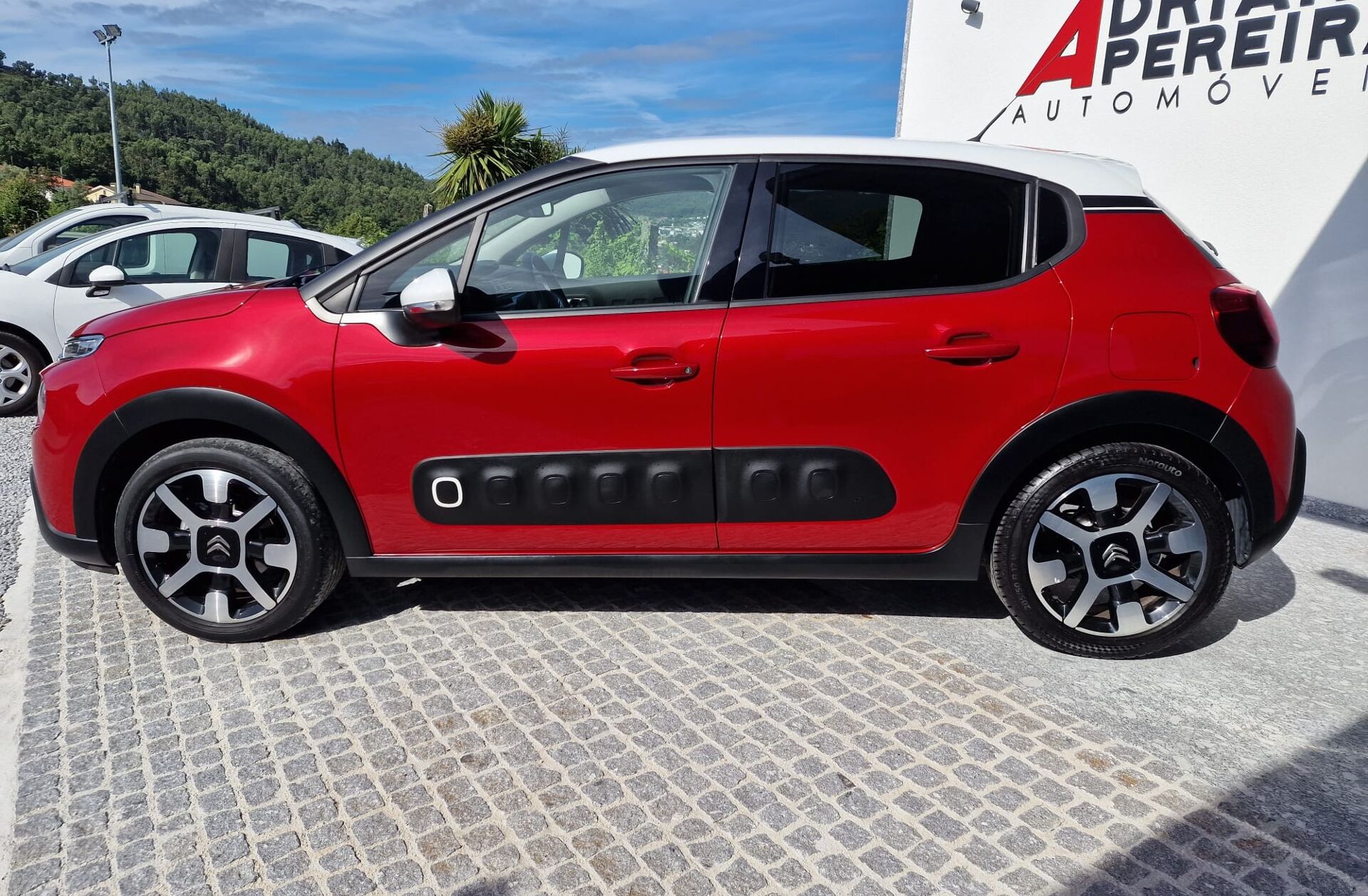 CITROEN C3 1.2 PureTech Shine EAT6