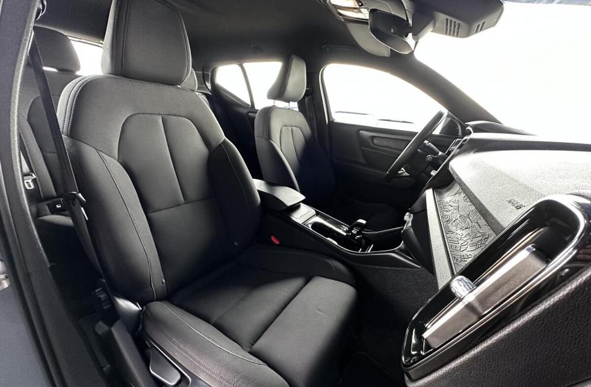 VOLVO XC40 Recharge Core