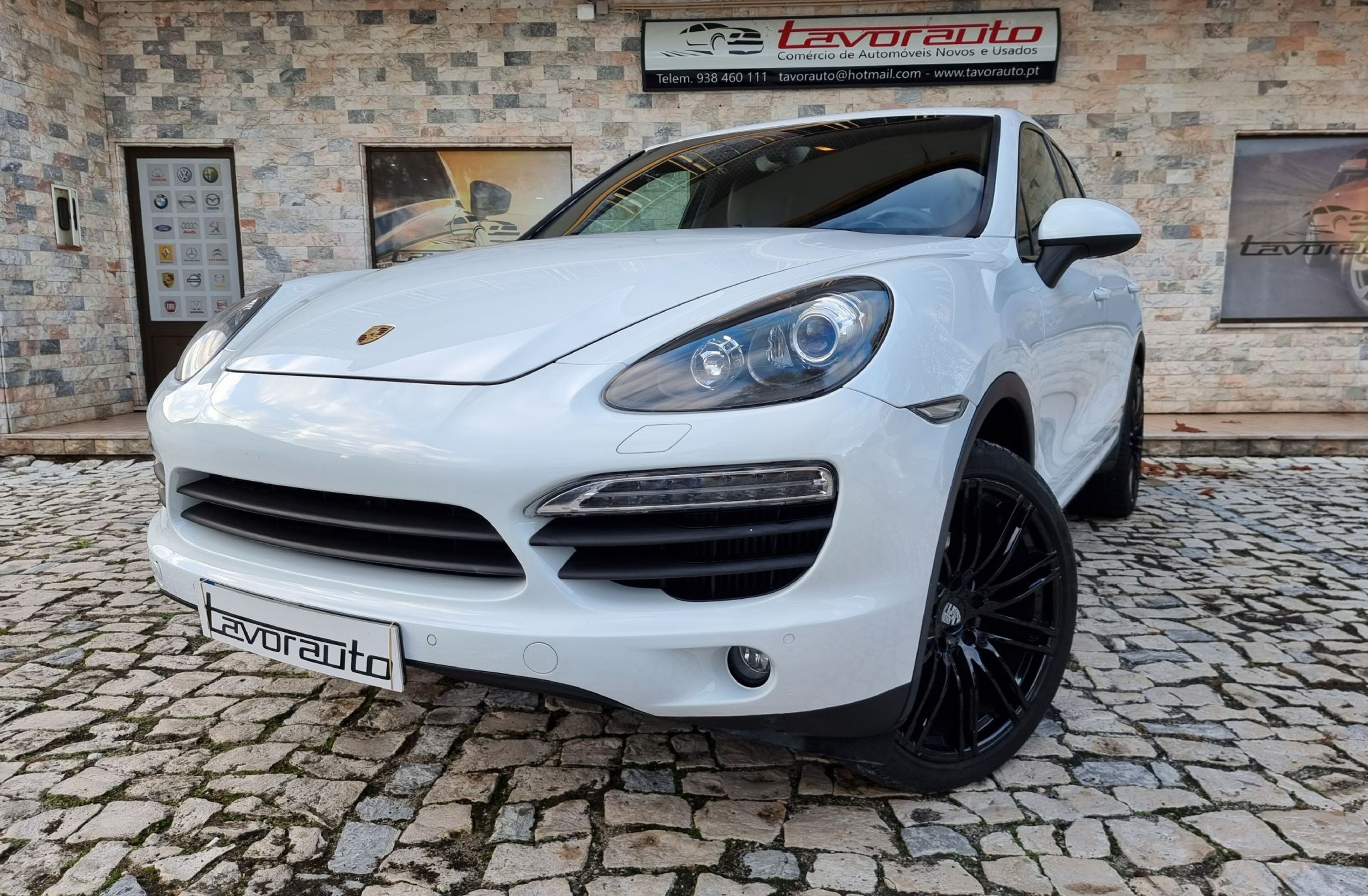 PORSCHE Cayenne II Platinum Edition
