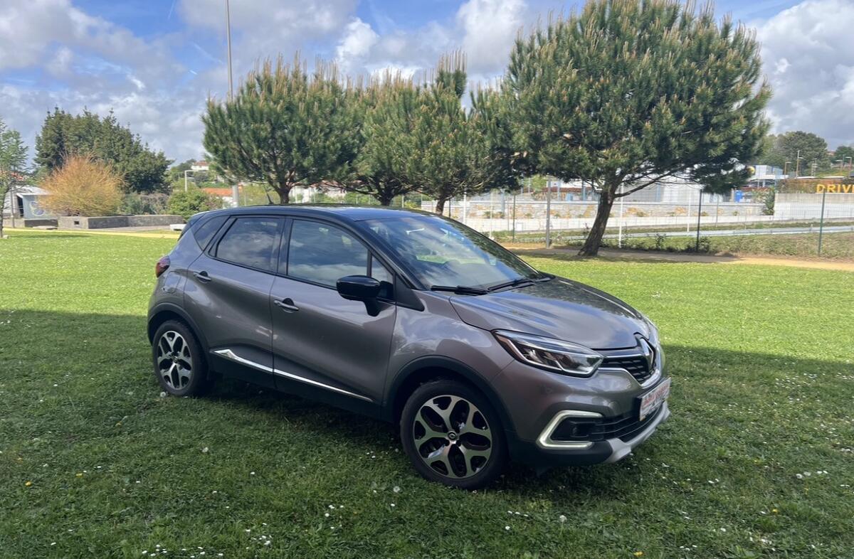RENAULT Captur 0.9 TCe Exclusive