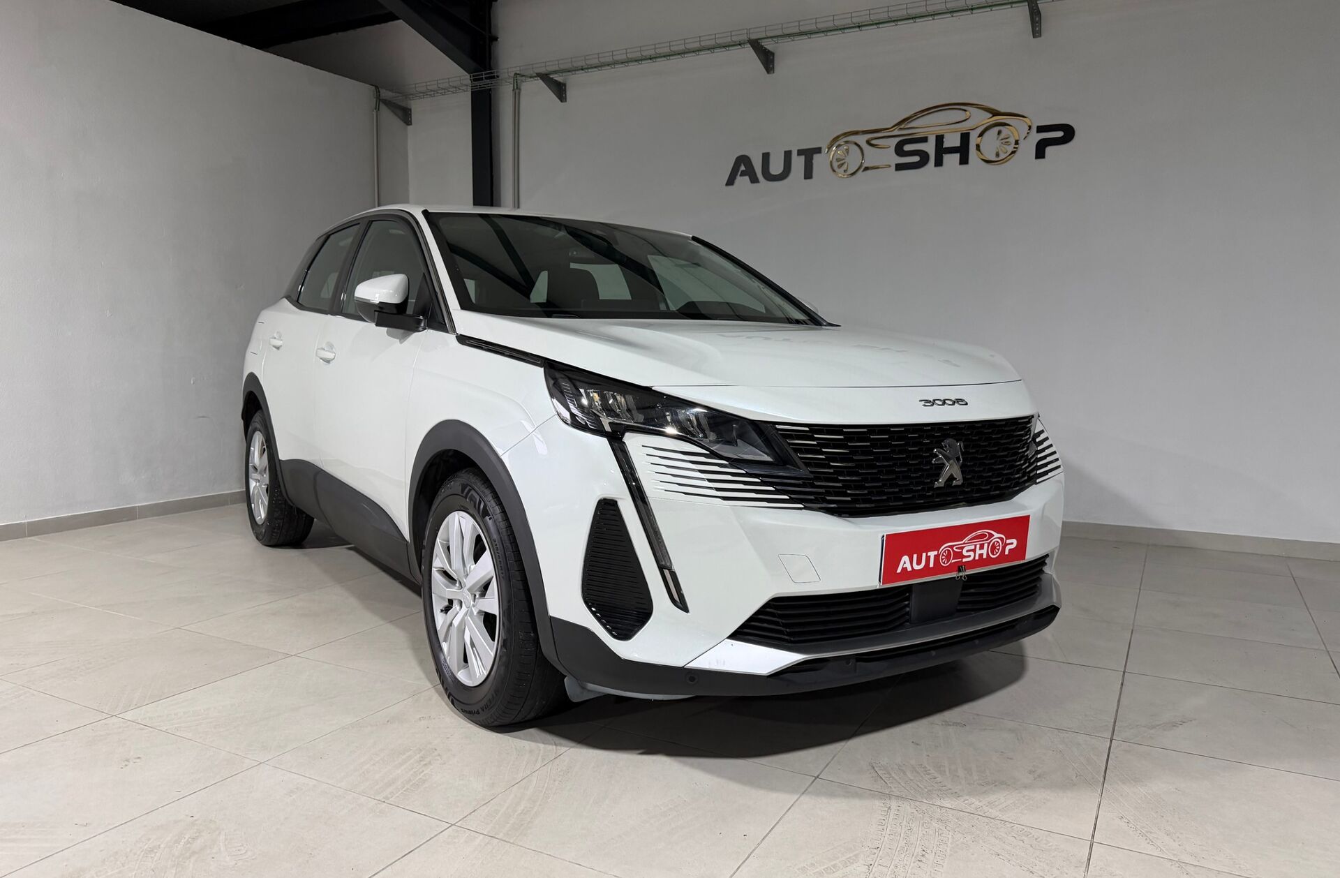 PEUGEOT 3008 1.2 PureTech Active Pack