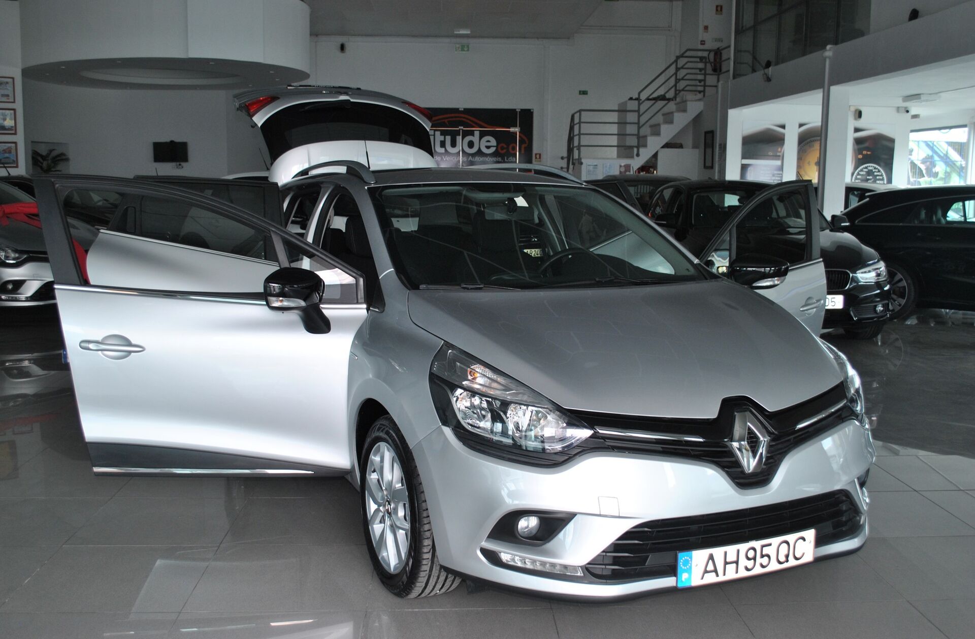 RENAULT Clio 1.0 TCe Limited