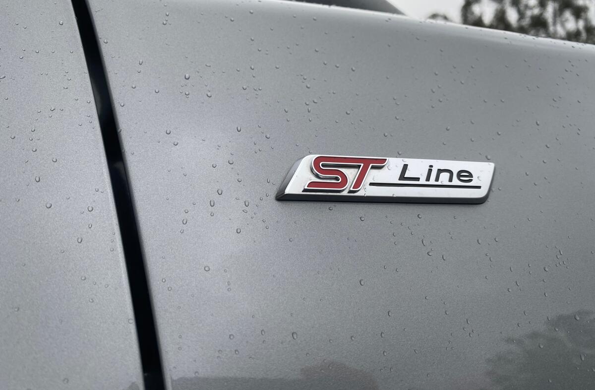 FORD Puma 1.0 EcoBoost MHEV ST-Line Design