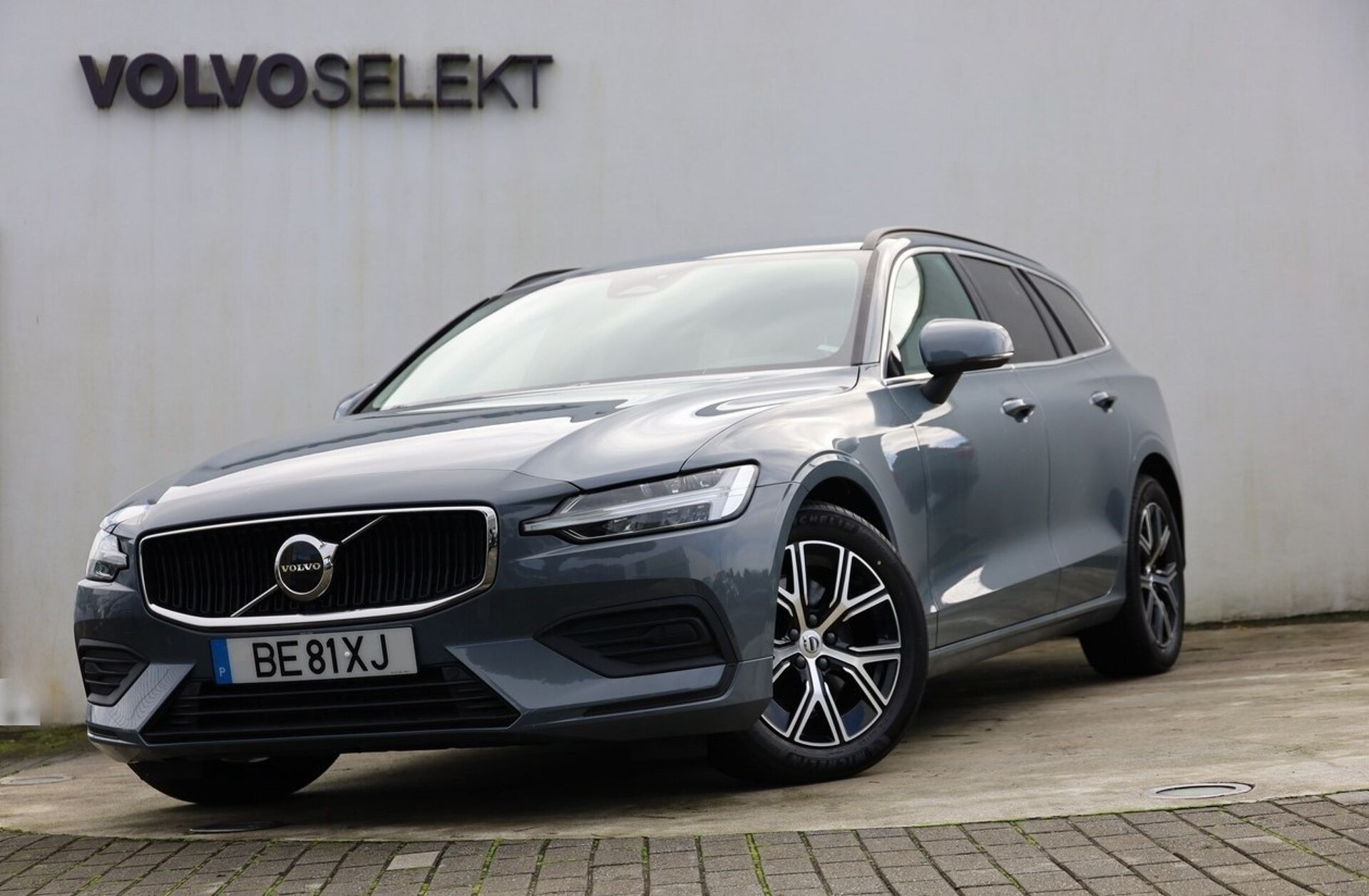 VOLVO V60 2.0 B4 Core Auto