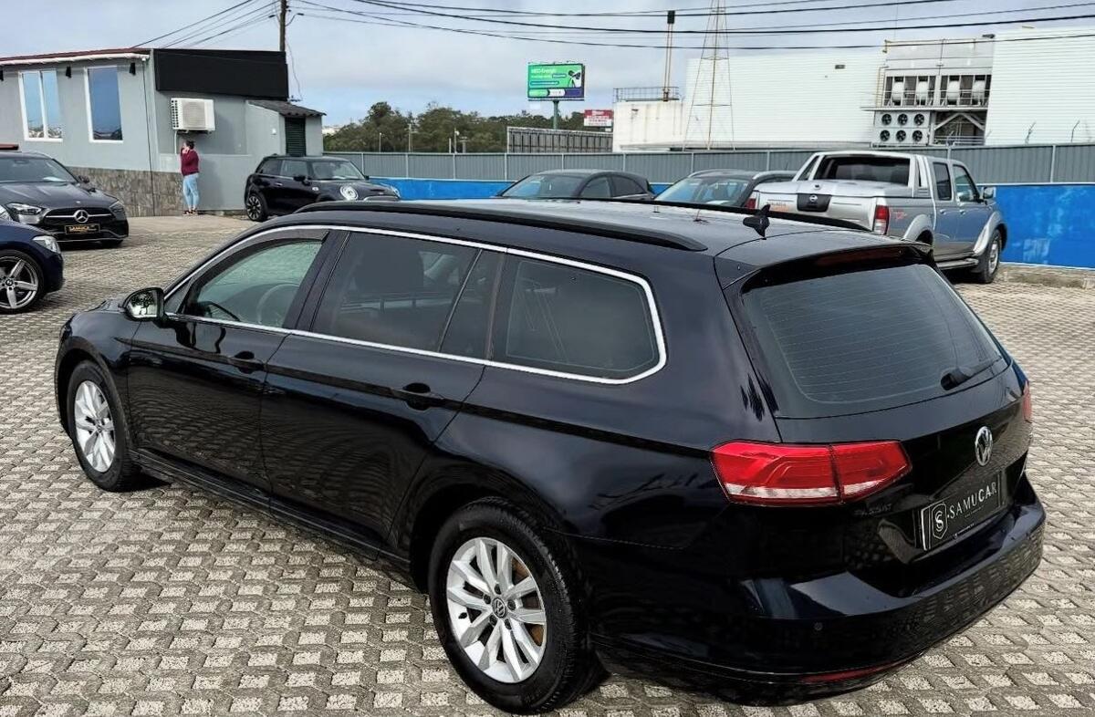VOLKSWAGEN Passat 2.0 TDi Confortline