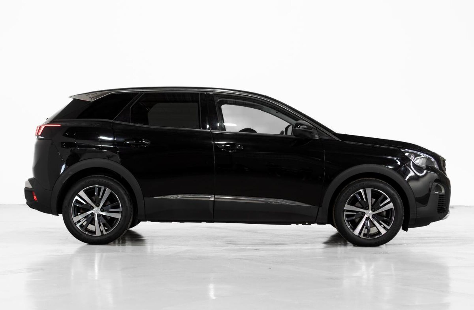 PEUGEOT 3008 1.5 BlueHDi Allure