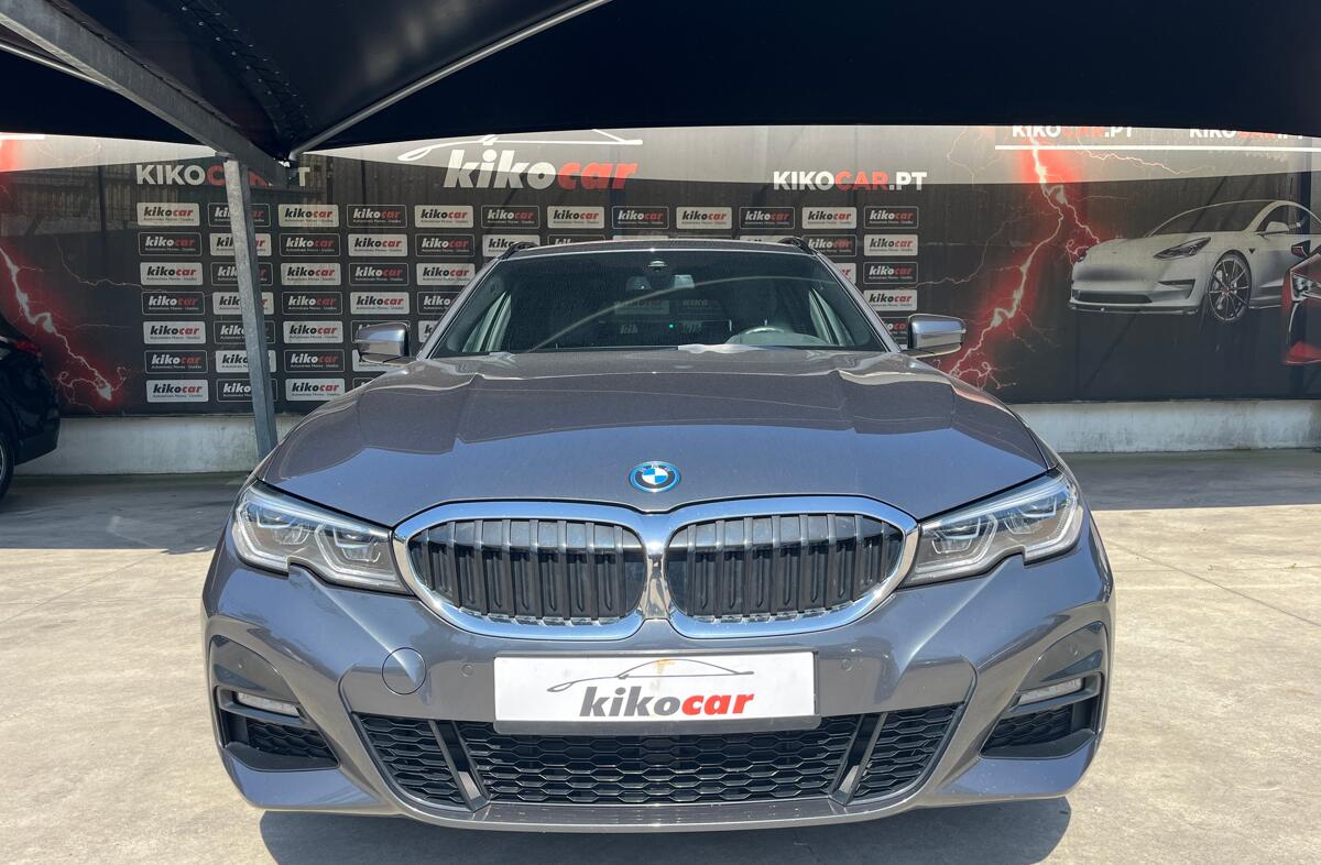 BMW Serie-3 330 e Touring Pack M Auto