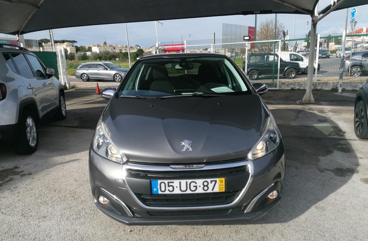 PEUGEOT 208 1.2 PureTech Style