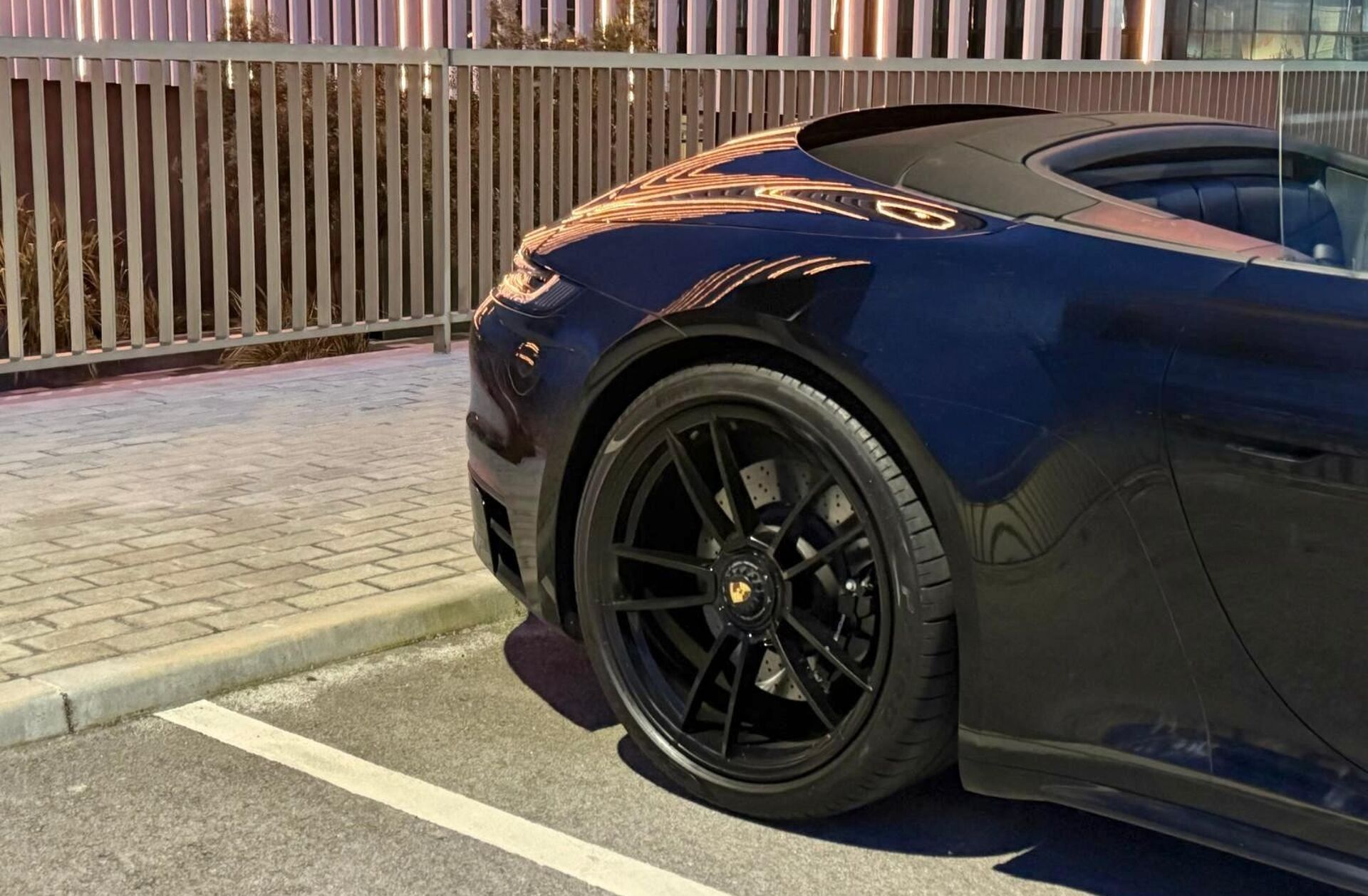 PORSCHE 911 Carrera GTS