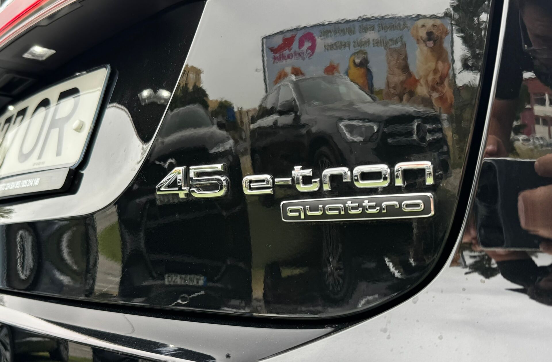 AUDI Q4 45 quattro 82 kWh