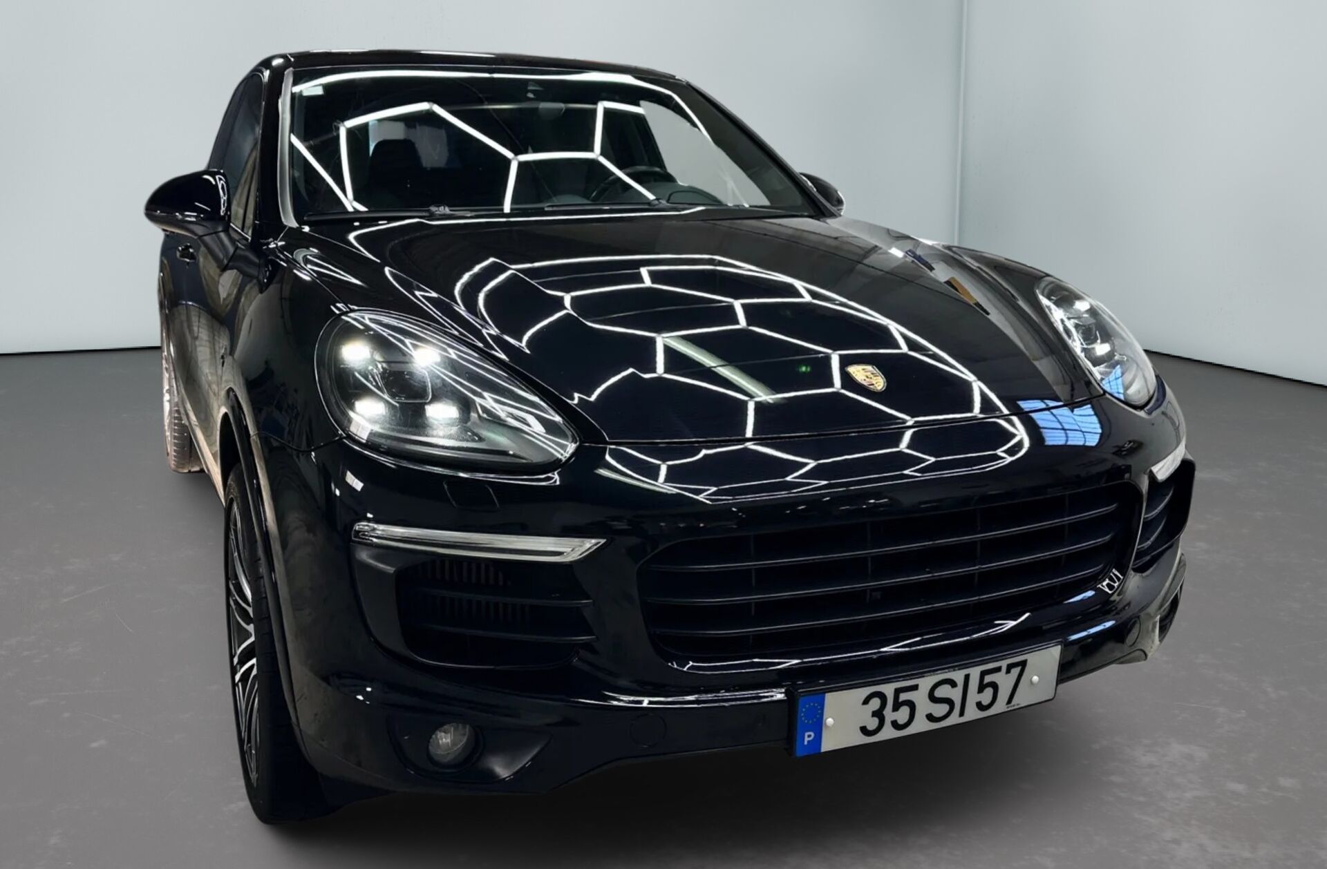 PORSCHE Cayenne Platinum Edition