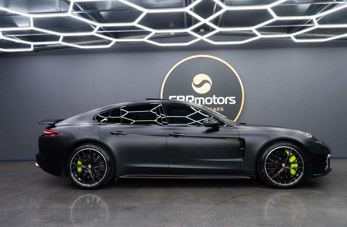 PORSCHE Panamera Turbo S E-Hybrid
