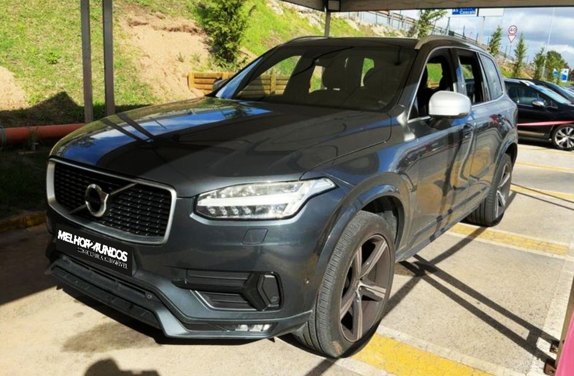 VOLVO XC90 2.0 D4 R-Design