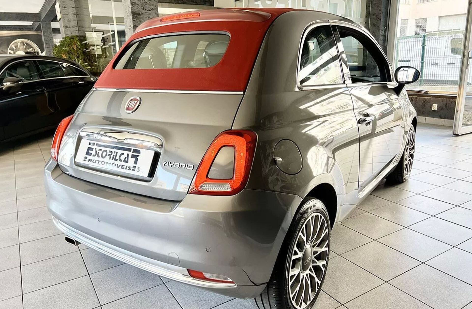FIAT 500 C 1.0 Hybrid Star