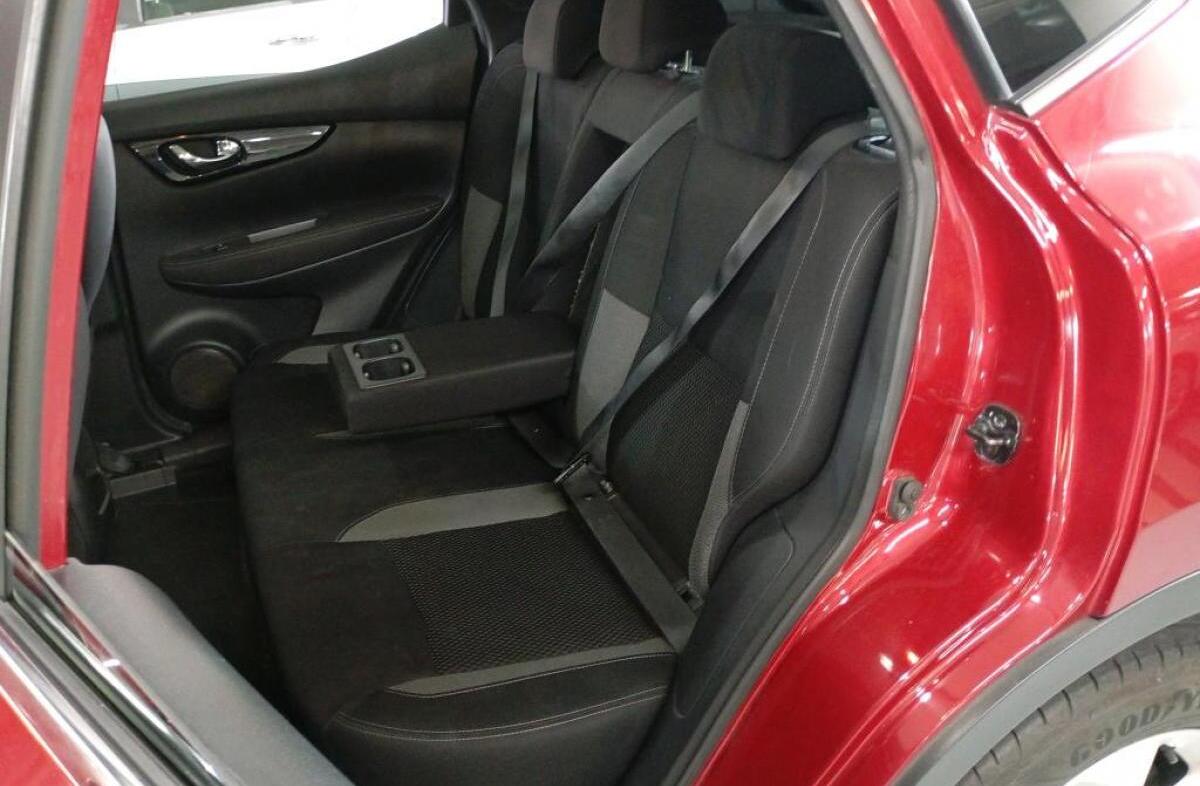 NISSAN Qashqai 1.5 dCi N-Connecta Business