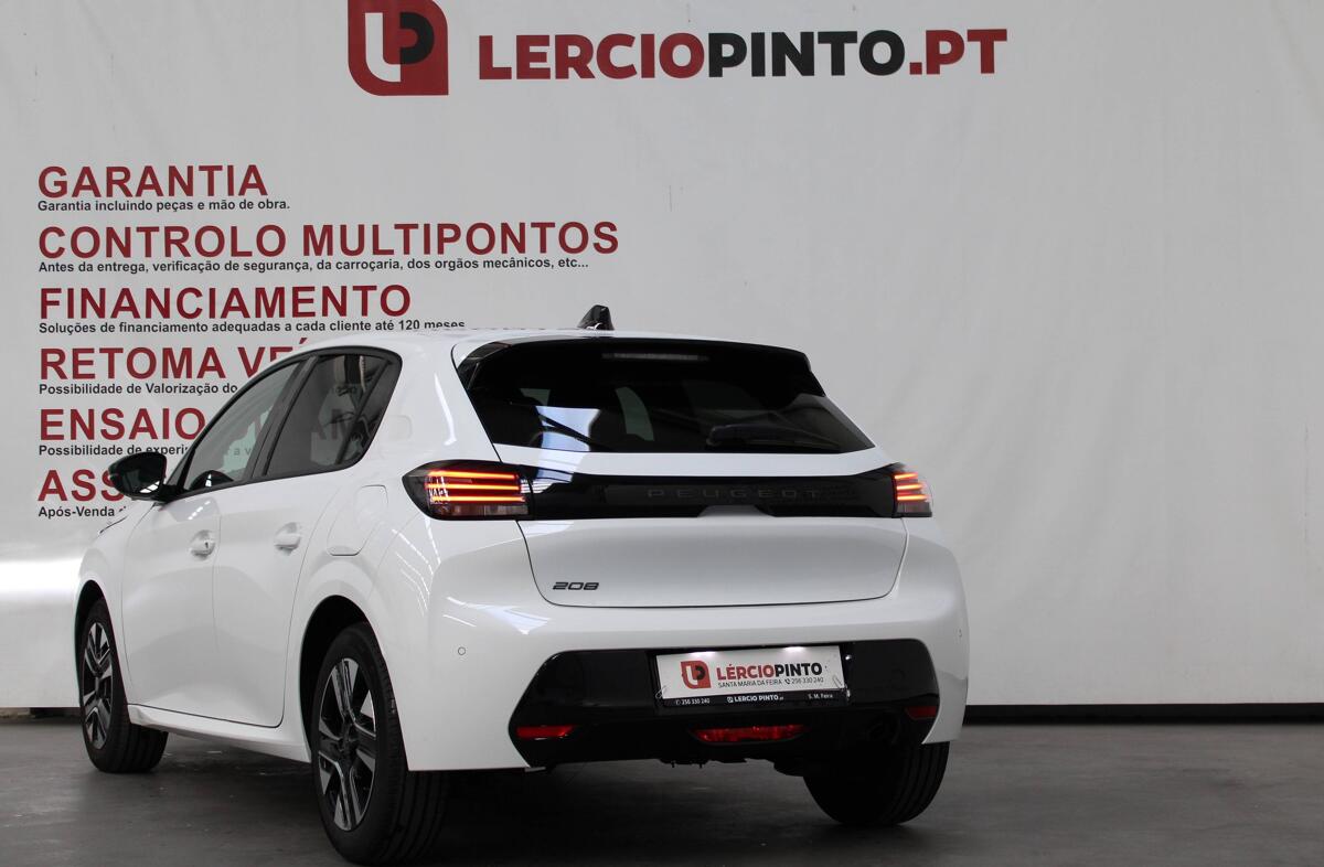 PEUGEOT 208 1.2 Allure