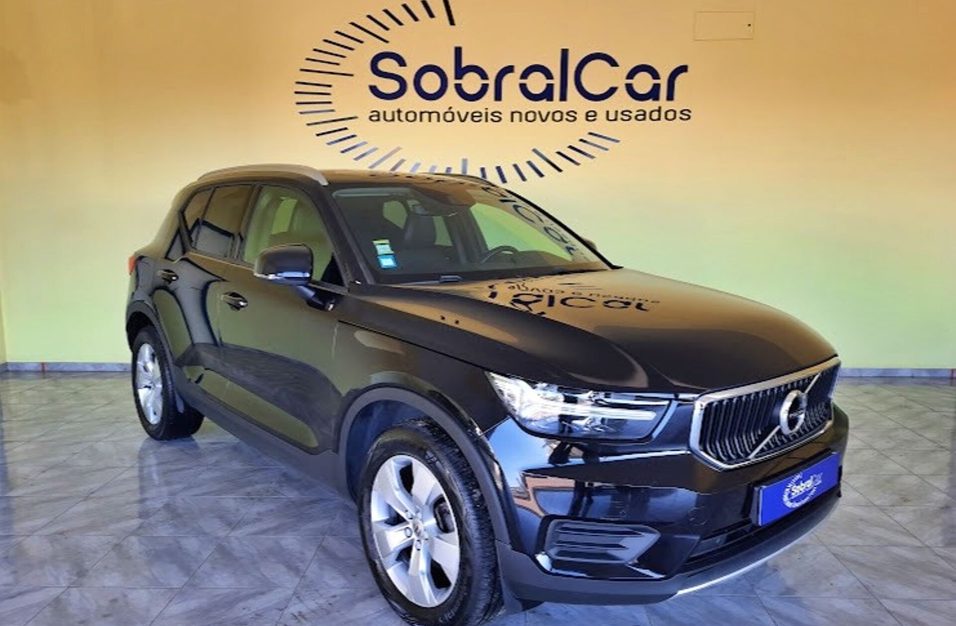 VOLVO XC40 2.0 D3 Momentum