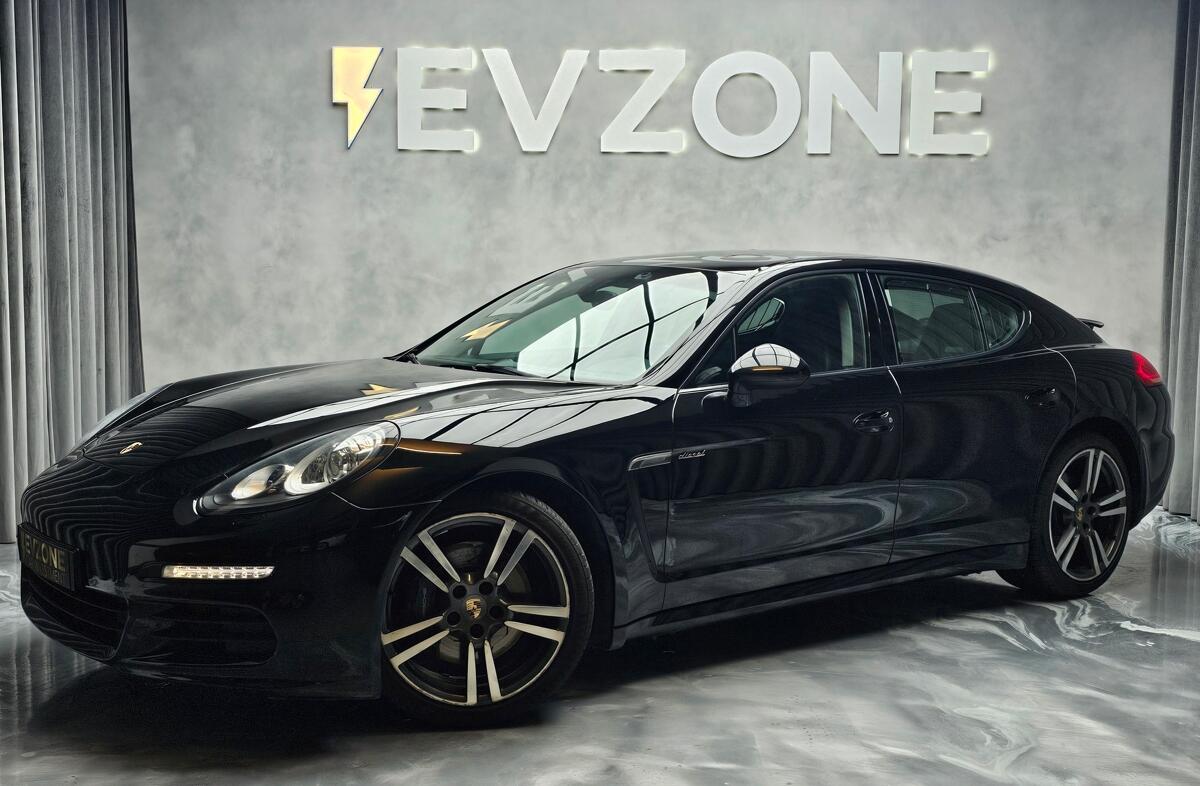 PORSCHE Panamera Panamera